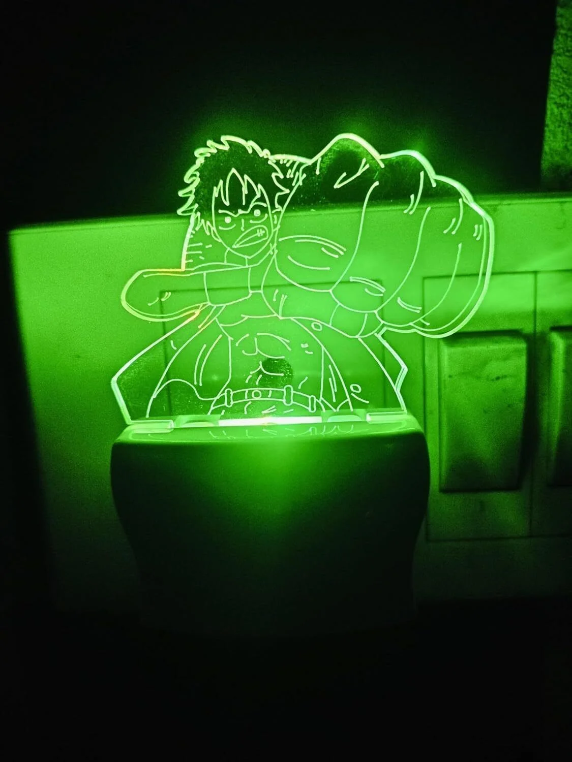 Giftkidukan 3D One Piece MonkeydLuffy7804 Plug Lamp with Automatic Color Change Light Night Lamp (11 cm, Multicolor)